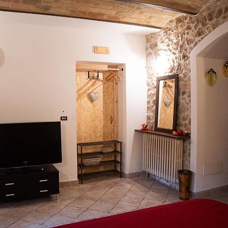 Appartement Giardino Sul Fiume à Ascoli Piceno Extérieur photo